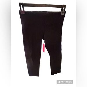 Lululemon crop leggings. Size 4